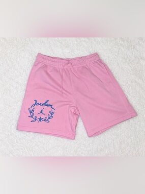 Nike Air Jordan Women’s Pink Fleece Graphic Shorts NWT Medium